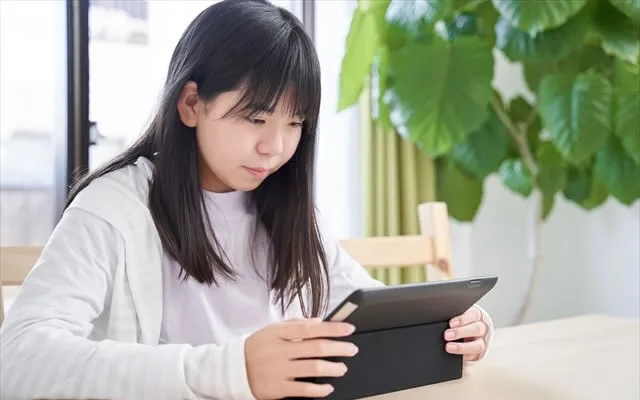 無料のタブレット学習アプリを利用するデメリットや注意点・画像